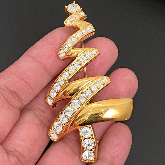 Vintage MONET Signed Gold-tone Clear Rhinestones Zigzag Tree Brooch 18g. - Picture 2 of 12